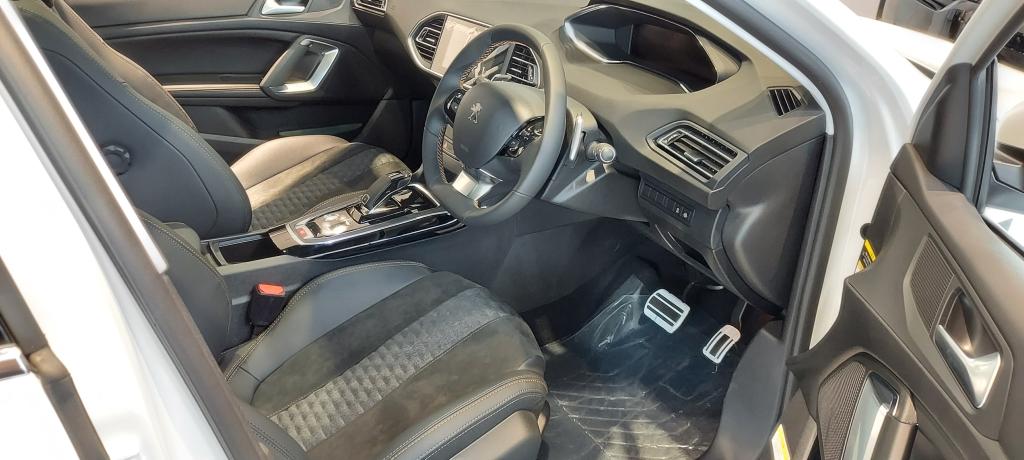 ステーションワゴン