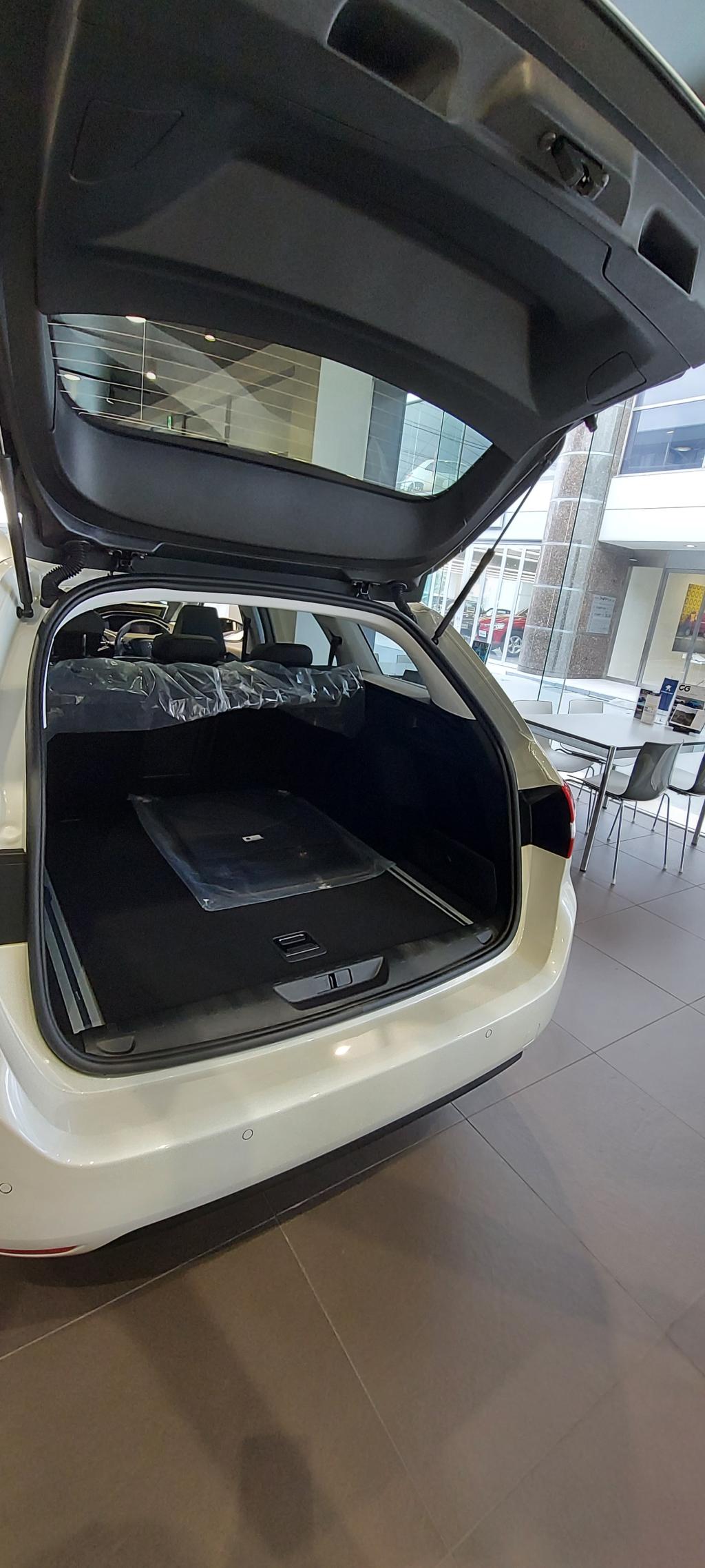 ステーションワゴン