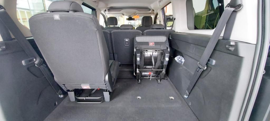 リフターロング３列目