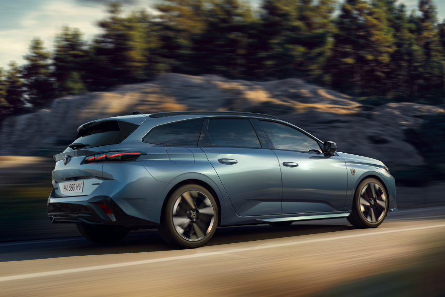 NEW 308 SW GT HYBRIDデビュー🪽